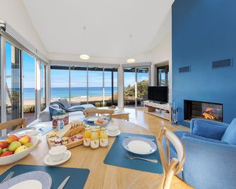 Chocolate Gannets - Apollo Bay - Dining room