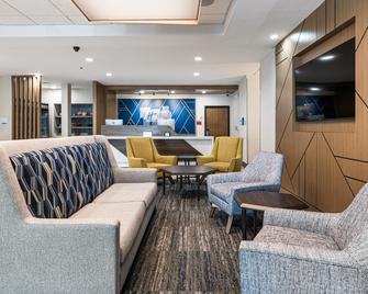 Holiday Inn Express Hotel & Suites Buford NE - Lake Lanier Area - Buford - Gebäude