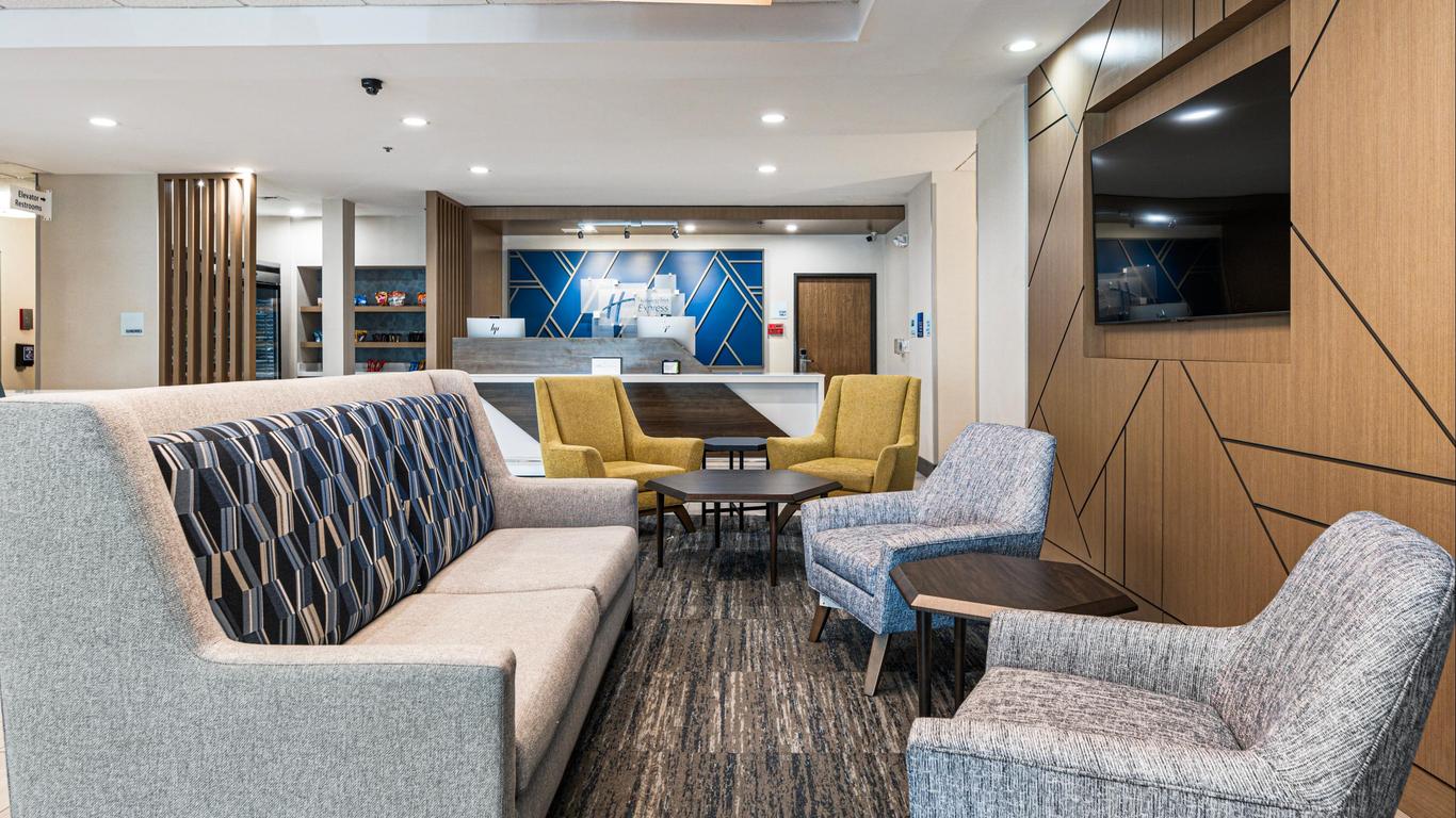 Holiday Inn Express Hotel & Suites Buford NE - Lake Lanier Area