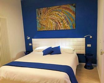 Suite Color Verona - Verona - Bedroom