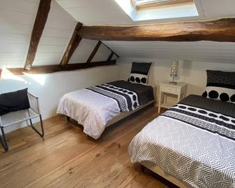 Maison en pierre à la campagne en Périgord Dordogne - Saint-Germain-du-Salembre - Habitación