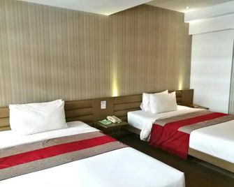 The E-Hotel Makati - Manille