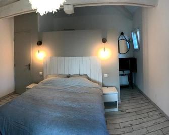 Joli F1 en bordure d'Ajaccio - Ajaccio - Chambre