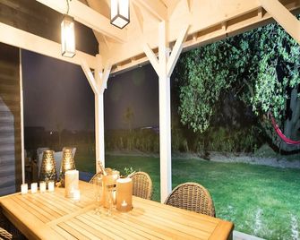 Holiday Home In Wissenkerke Near Beach, - Wissenkerke - Patio