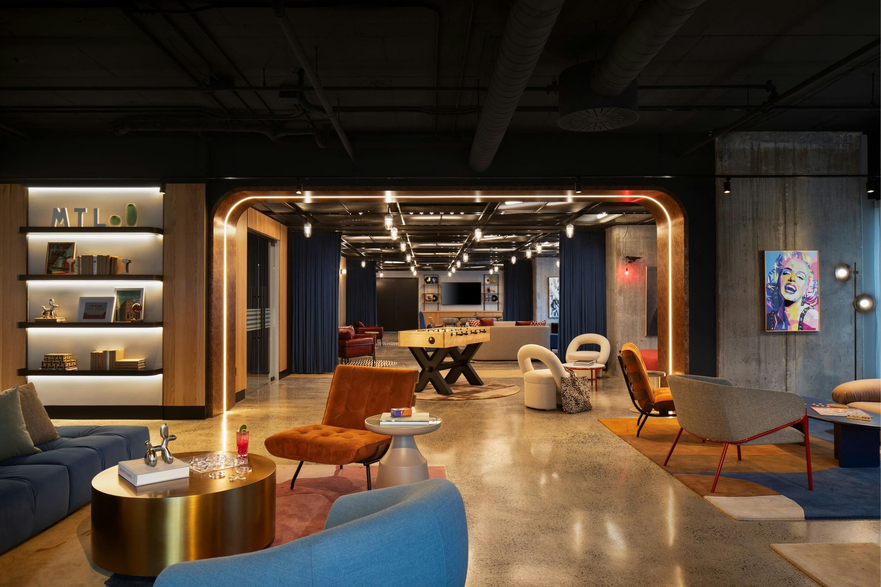 Moxy Montreal Downtown thumbnail 3
