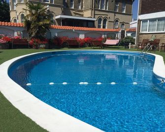 Hotel Victoria - Great Yarmouth - Piscina
