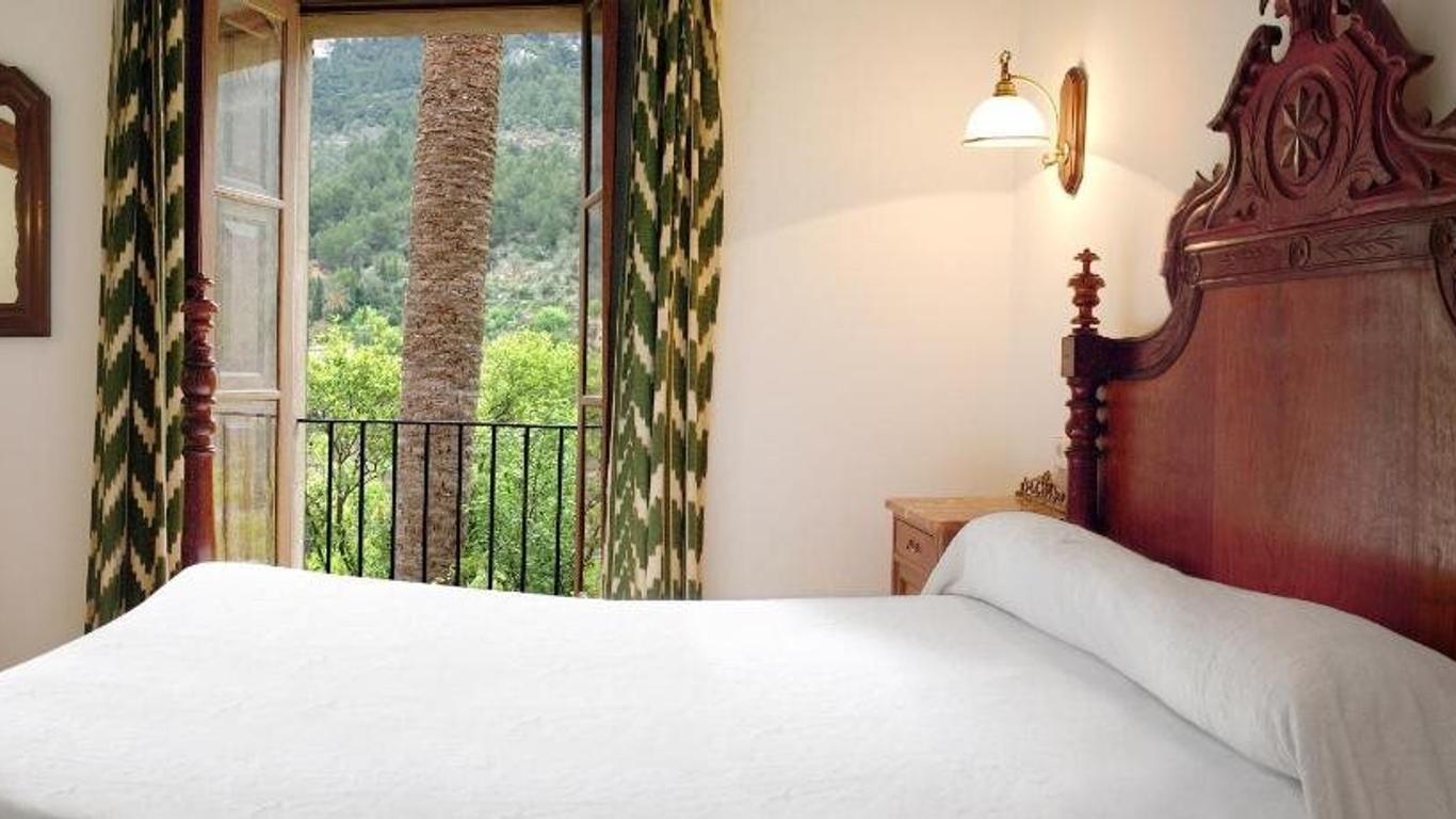 Hostal Villa Verde-Adults Only