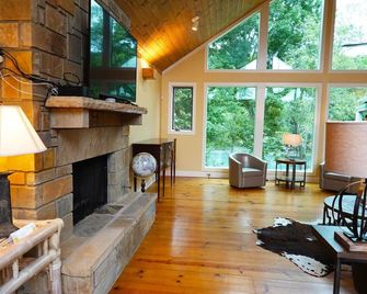 The Little Red's Most Luxurious Riverfront Home - Heber Springs - Sala de estar