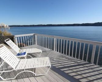 Tide's End Beach House - On The Water - North Shore At Hood Canal - Belfair - Balcón