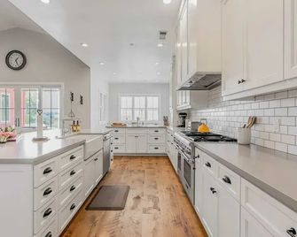 Cooperage by Avantstay Vineyard, Views, Soccer - Templeton - Kitchen