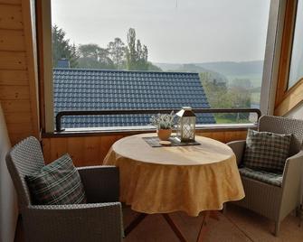 Holiday apartment Bereborn for 1 - 2 persons with 1 bedroom - Holiday apartment - Mannebach (Vulkaneifel) - Balcón