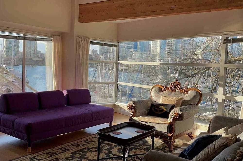 Vancouver Waterfront 1480sf 2br Townhome With Deck - فانكوفر - غرفة معيشة