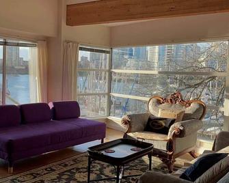Vancouver Waterfront 1480sf 2br Townhome With Deck - فانكوفر - غرفة معيشة