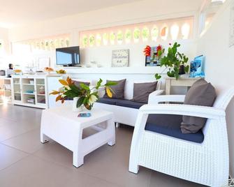 Villa Costanza sorrento B&b - Sant'Agnello - Living room