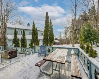 Near Hiking & Skiing: Home in Wilmington! - Wilmington - Balkon