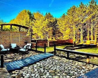 Mossy Oak Villa: Direct Snow Mobile Access! Pet-Friendly Close Cook Forest & Anf - Marienville - Patio