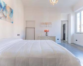 Comfy Apartment Malpensa Wifi, Netflix, Chill - Gallarate - Bedroom