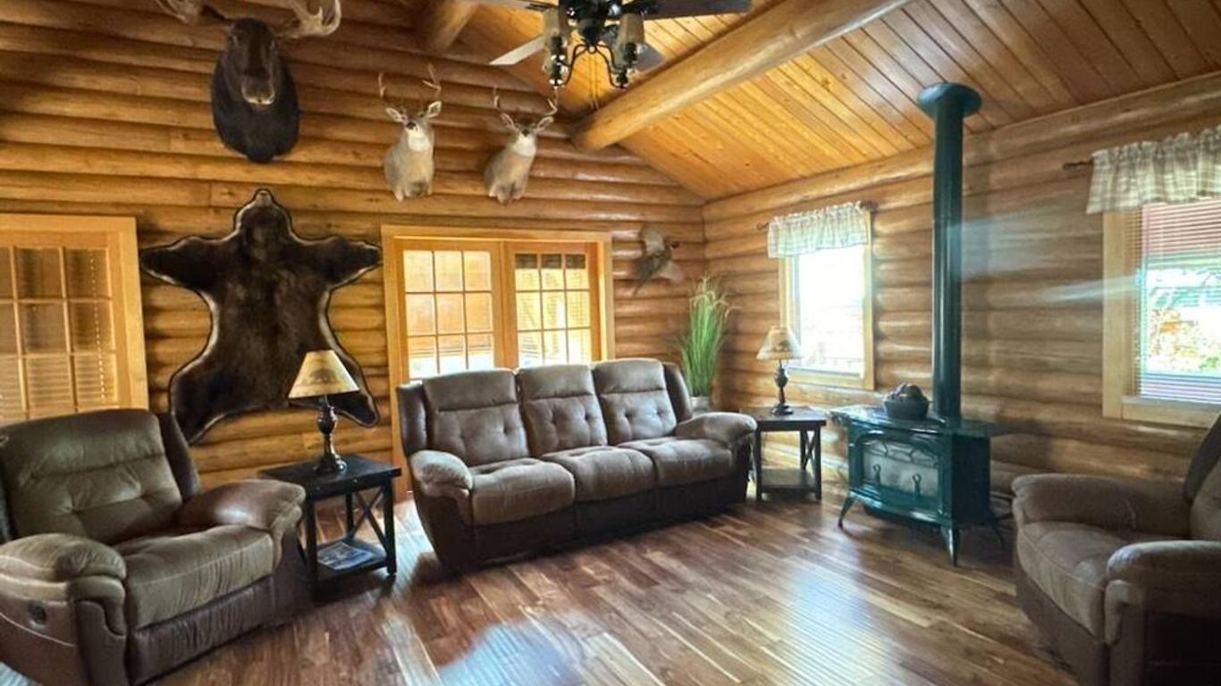 Silverwolf Log Chalet Resort