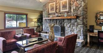 Blossom Hotel & Suites Traverse City - Traverse City - Lounge