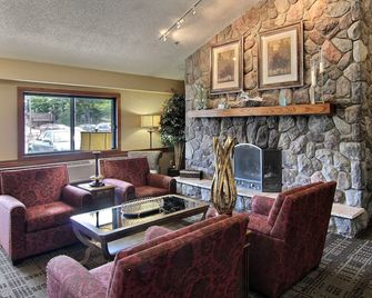 Blossom Hotel & Suites Traverse City - Traverse City - Lounge