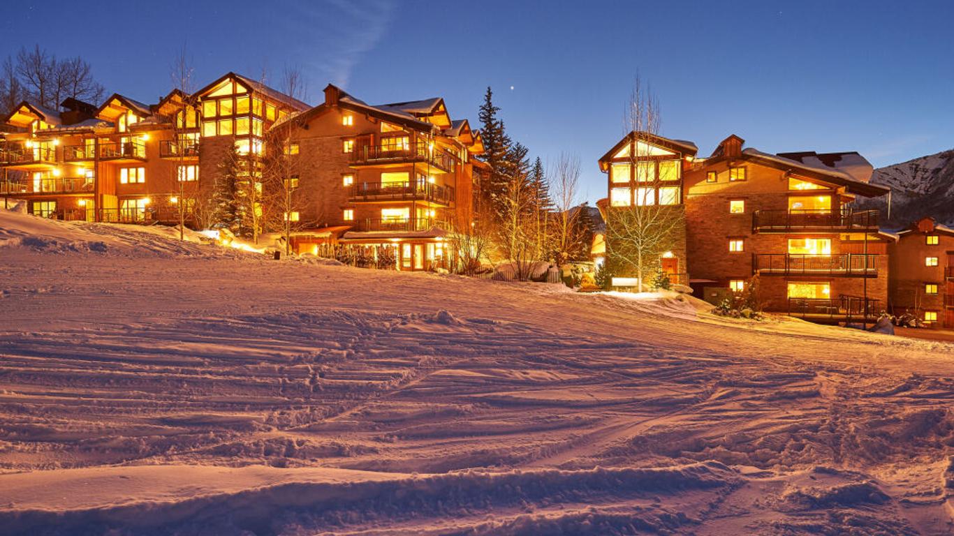 The Crestwood Condominiums