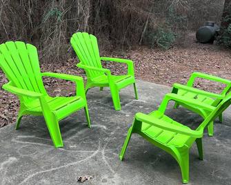 Charming 3-bedroom barn with AC and WiFi in fabulous Jacksonville - Jacksonville - Innenhof