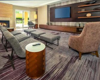 Comfort Inn & Suites - Bethlehem Allentown Abe Airport - Bethlehem