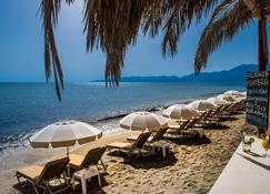 Cosmopolis Crete Suites - Hersonissos - Beach
