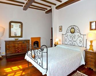 Villa Serena & Dépendances - Cortona - Bedroom