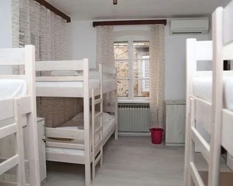 Hostel Korcula - Korčula - Bedroom