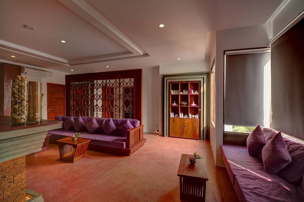 غولدن تيمبل ريتريت - سيم ريب - غرفة معيشة