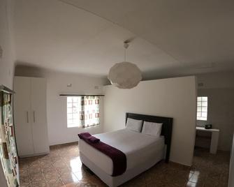 Jacobsen Bungalow in Maun, Boronyane - Maun
