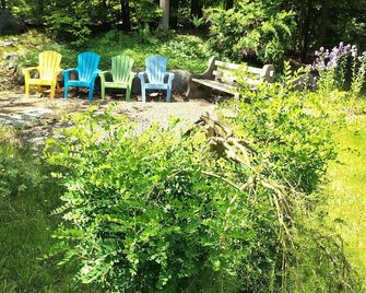 Happy Moose Guest Suite 2 - Porters Lake - Patio