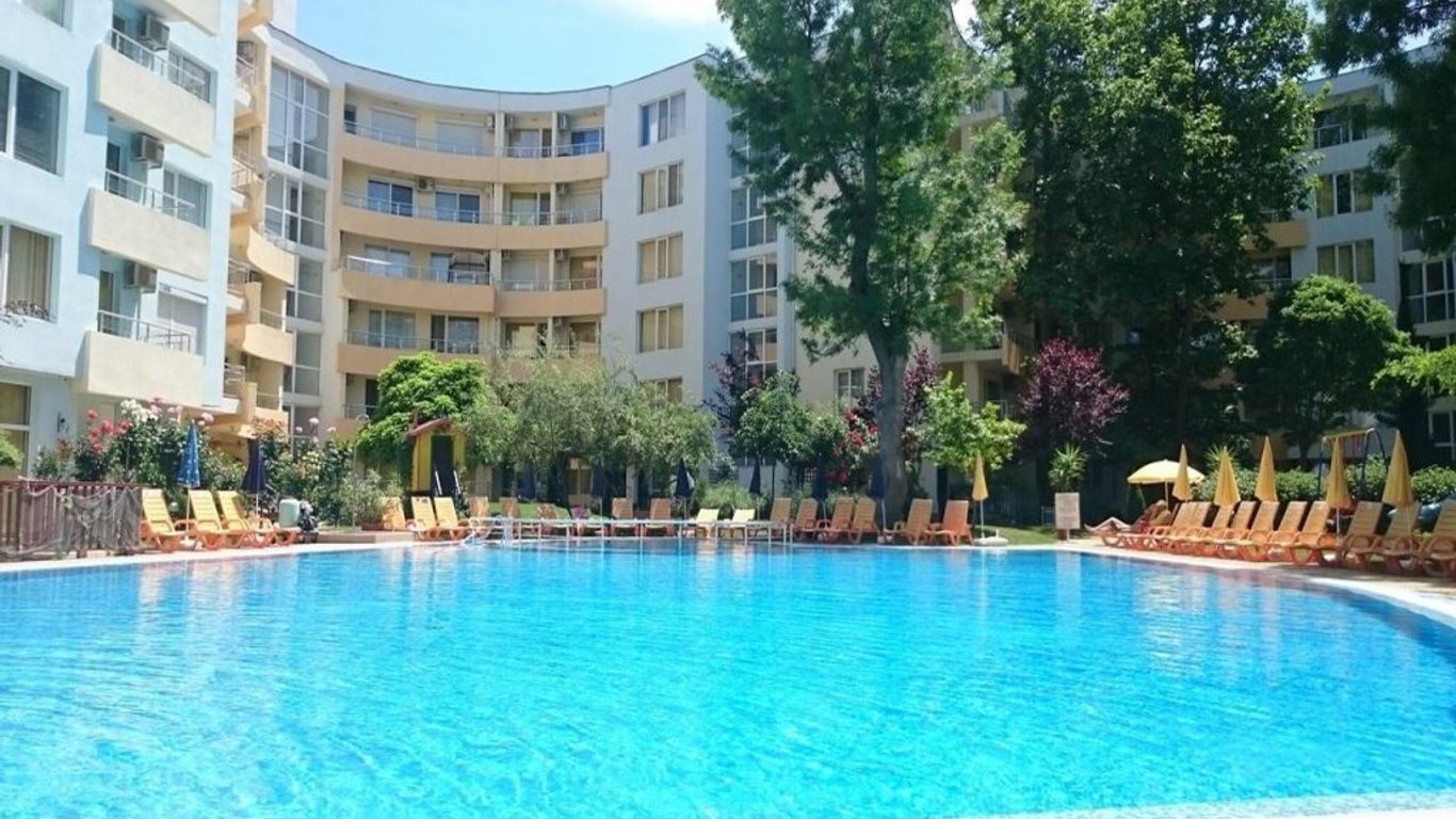 Yassen Holiday Village