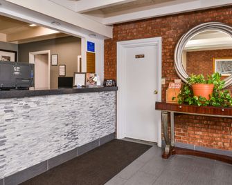 Americas Best Value Inn Augusta Historic Downtown - אוגוסטה - דלפק קבלה