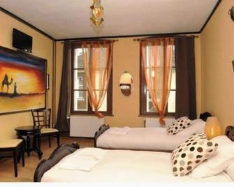 Chambre D'hôtes Anzi - Arcis-sur-Aube - Chambre