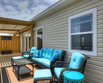 Turtle's Pace -Beachfront Condo - Angleton - Innenhof