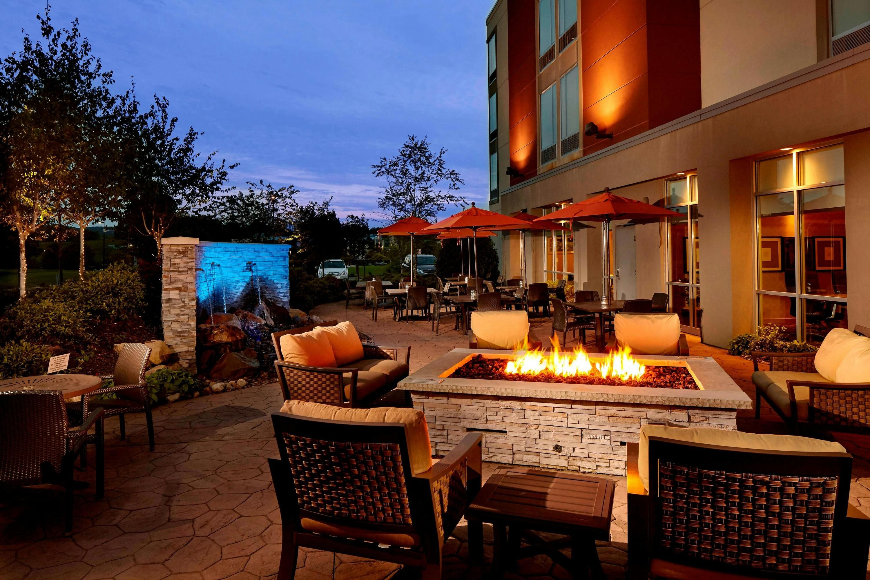 SpringHill Suites by Marriott Pittsburgh Latrobe - Latrobe - Patio