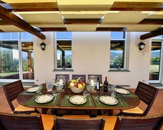 Elegant Countryside Villa with Pool & Tennis near Rome - Santa Cristina Estate - Magliano Sabina - Dining room