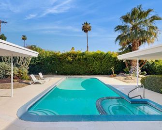 Oscar Mayer House Permit# 1050 - بالم سبرينغس - حوض السباحة