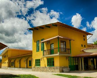 Hotel Tartar - Cajamarca - Edificio