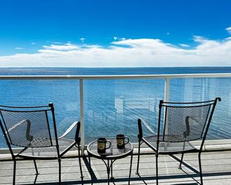 Beacon Pointe on Lake Superior - Duluth - Balcón