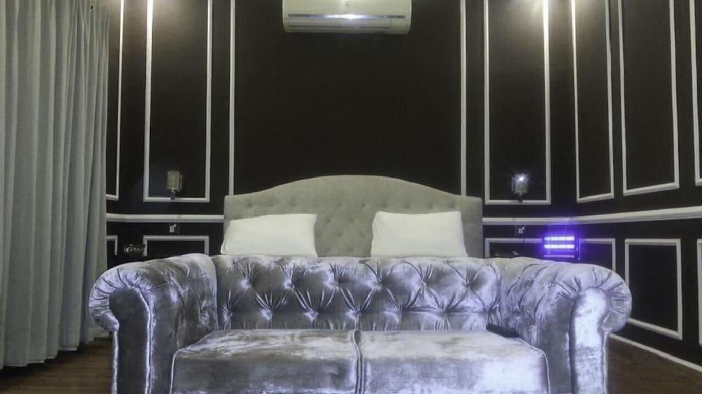 Riviera Guest House