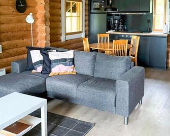 Holiday Home Metsä-pihlaja by Interhome - Kinnula - Sala de estar
