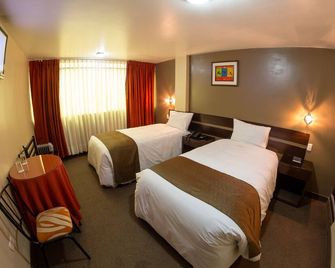 Utasa Villa Real Inn - Puno - Habitación