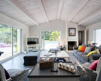 Grignon - Amazing villa by forest and the beach - Ars en Ré - Ars-en-Ré - Вітальня