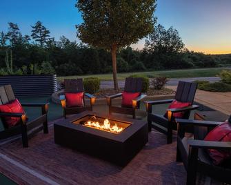 Hotel One75 - Hamilton - Patio