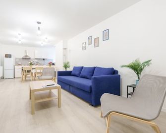 La Suite du Château B - En plein centre - Lunéville - Sala de estar