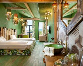 Hotel Casa Art - Oreshak - Bedroom