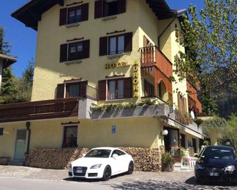 Hotel Aurora - Molveno - Bygning
